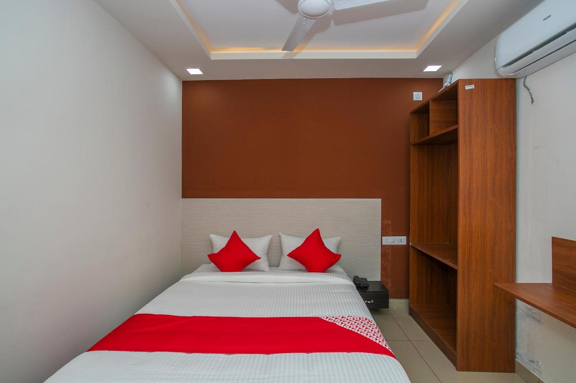 Hotel O Varcity Phi Premium Pavilion ,Above Hdfc Bank ,Near Anjaneya Temple Madiwala, Hosur Main R Bengaluru Kültér fotó