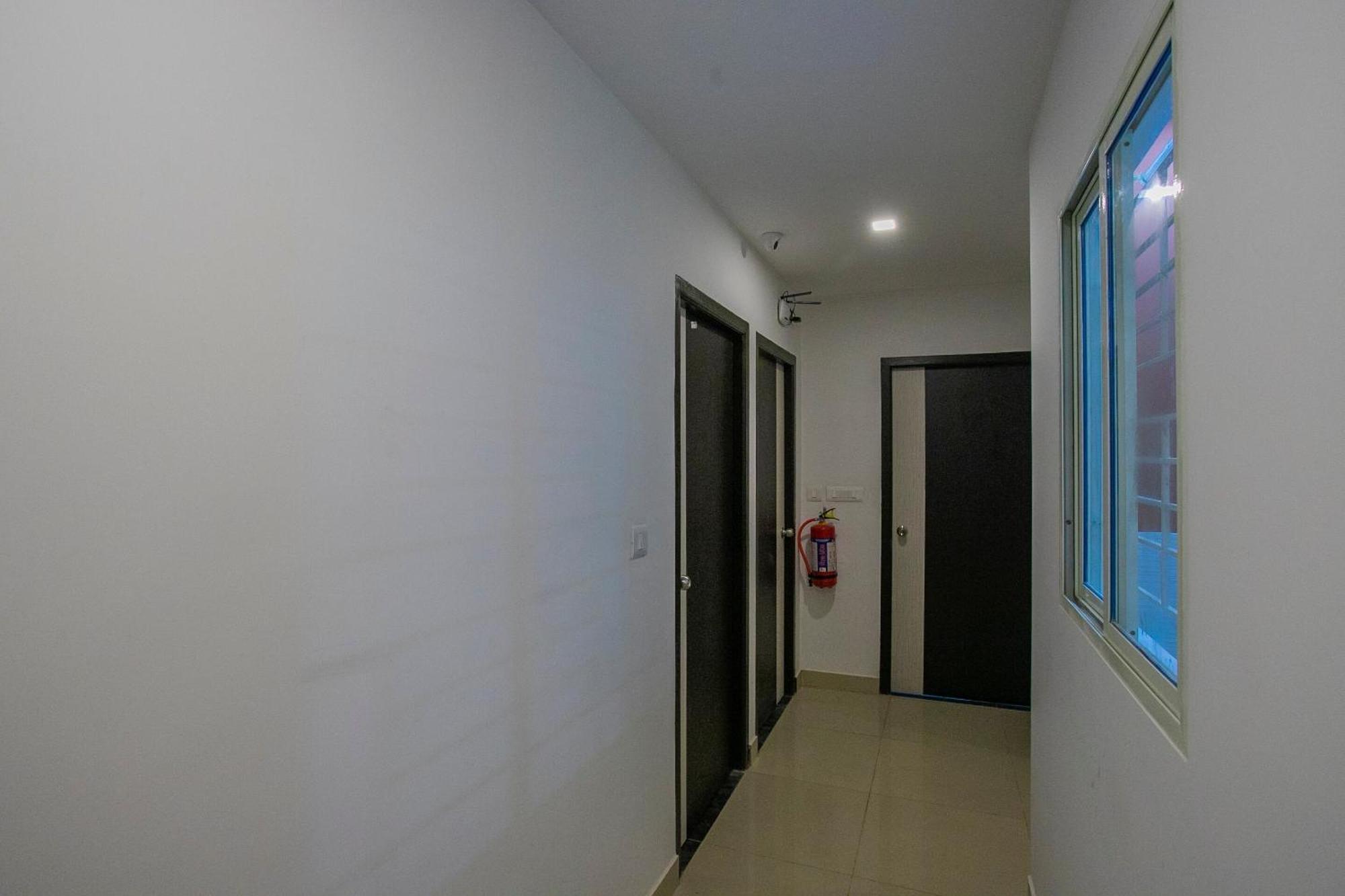 Hotel O Varcity Phi Premium Pavilion ,Above Hdfc Bank ,Near Anjaneya Temple Madiwala, Hosur Main R Bengaluru Kültér fotó