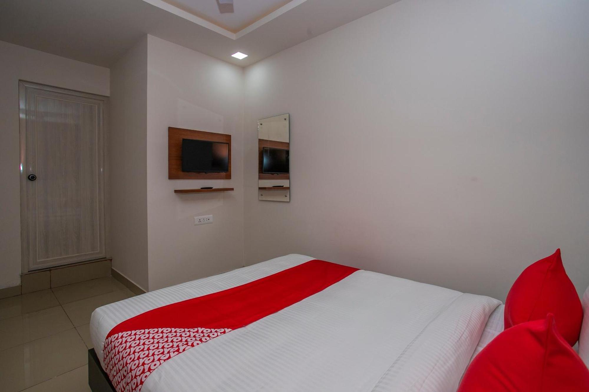 Hotel O Varcity Phi Premium Pavilion ,Above Hdfc Bank ,Near Anjaneya Temple Madiwala, Hosur Main R Bengaluru Kültér fotó
