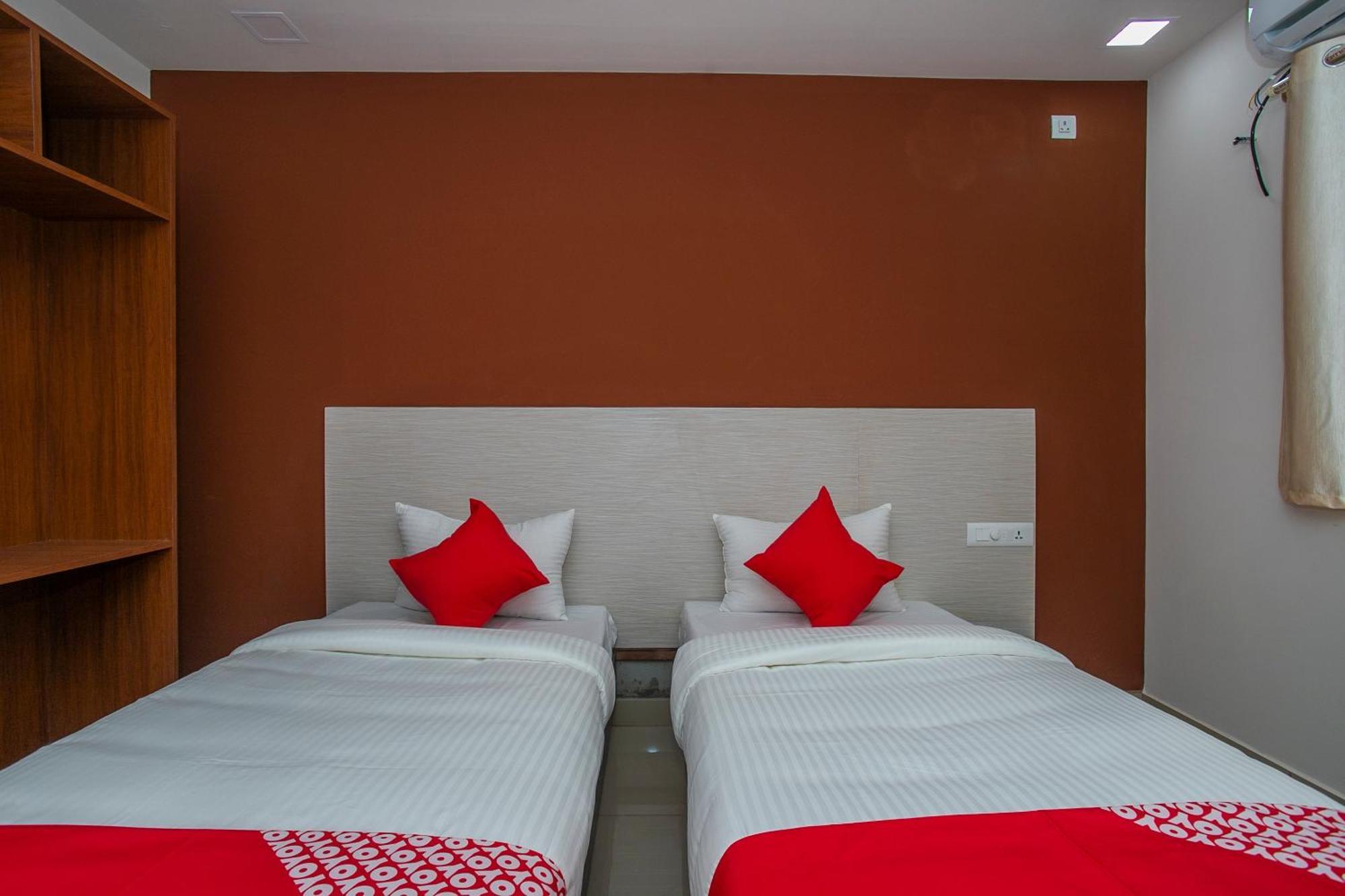 Hotel O Varcity Phi Premium Pavilion ,Above Hdfc Bank ,Near Anjaneya Temple Madiwala, Hosur Main R Bengaluru Kültér fotó